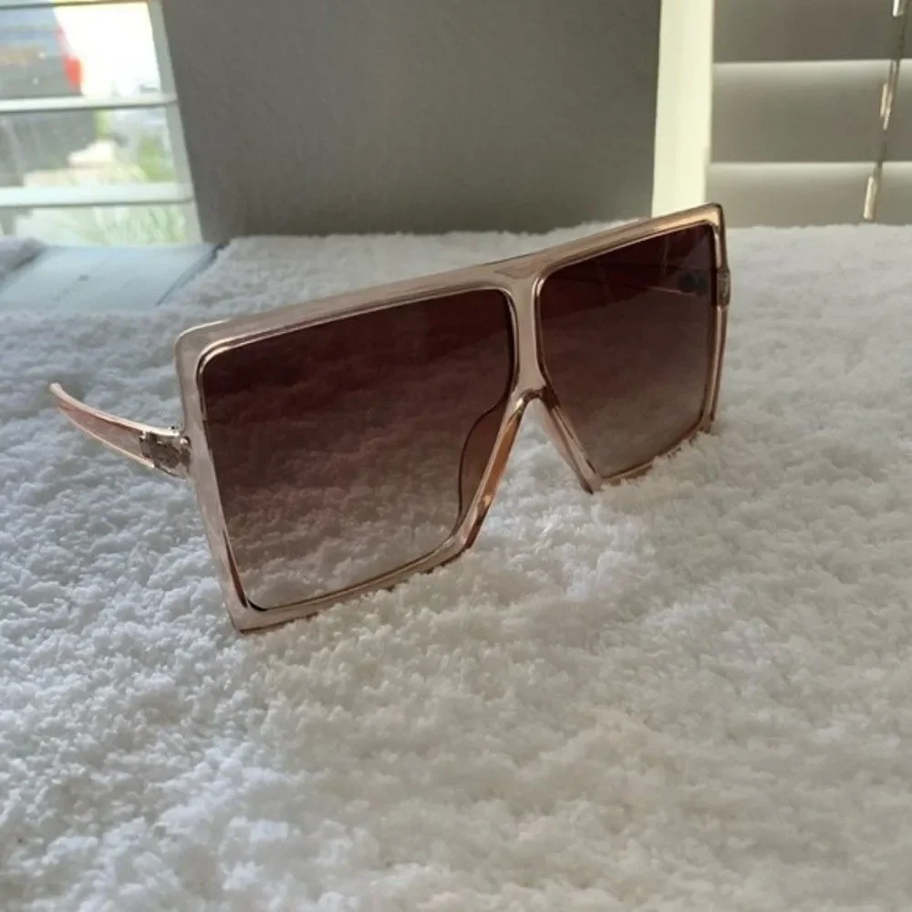 Champagne Oversized Square Sunglasses - Picture 3 of 4
